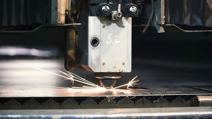 Wire Cut EDM Solusi Presisi Tinggi untuk Industri Manufaktur