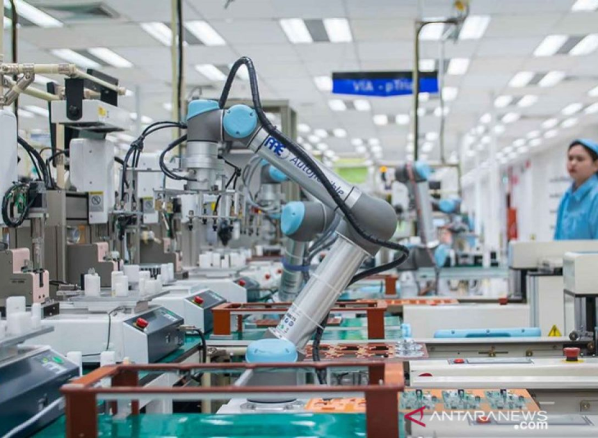 Revolusi Manufaktur AI Ubah Industri: 6 Cara Teknologi Mengubah Pabrik Indonesia 2025