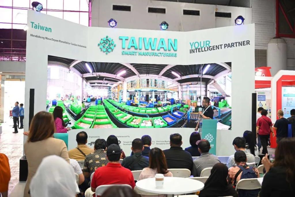 Making Indonesia 4.0 Expo Smart Factory AI IoT 2025: Revolusi Industri & Peluang Gen Z