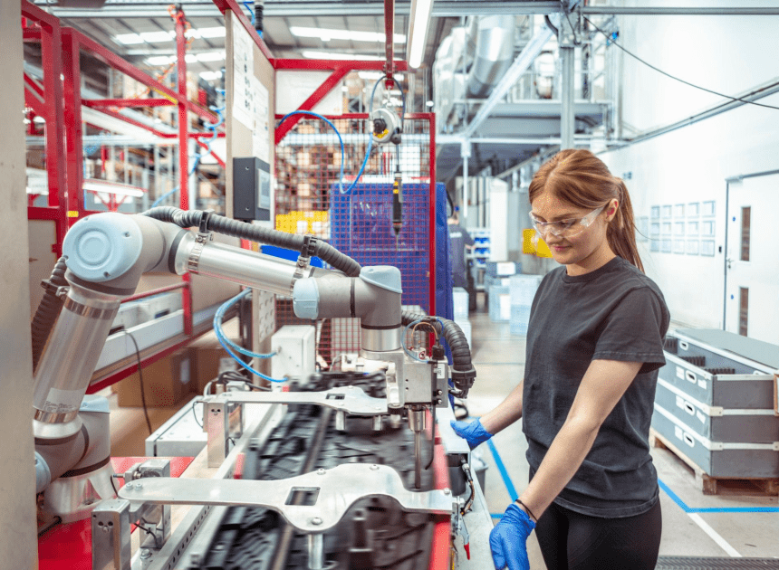 Industri 5.0 Mengubah Pabrikmu: Beginilah Kolaborasi Manusia dan Mesin Bekerja