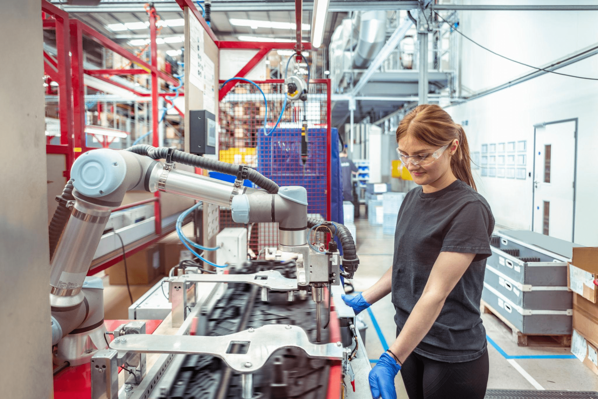 Industri 5.0 Mengubah Pabrikmu: Beginilah Kolaborasi Manusia dan Mesin Bekerja