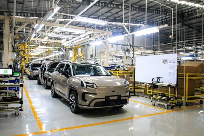 Pabrik Perakitan Mobil Listrik AION di Karawang ayo Intip Proses Produksinya